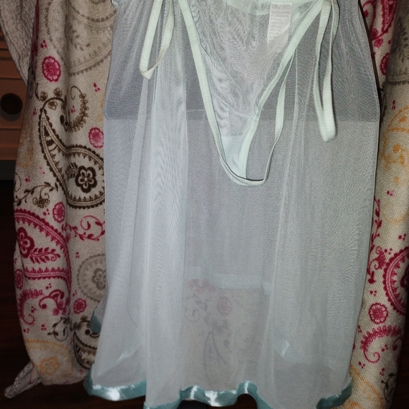 Lingerie - Picture 5 of 5